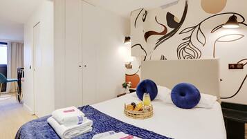 Apartment | 1 bedroom, laptop workspace, iron/ironing board, bed sheets