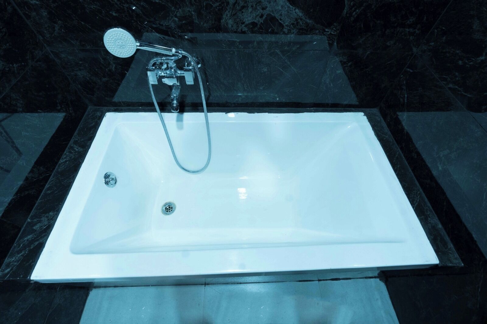 Shower, free toiletries, towels, soap