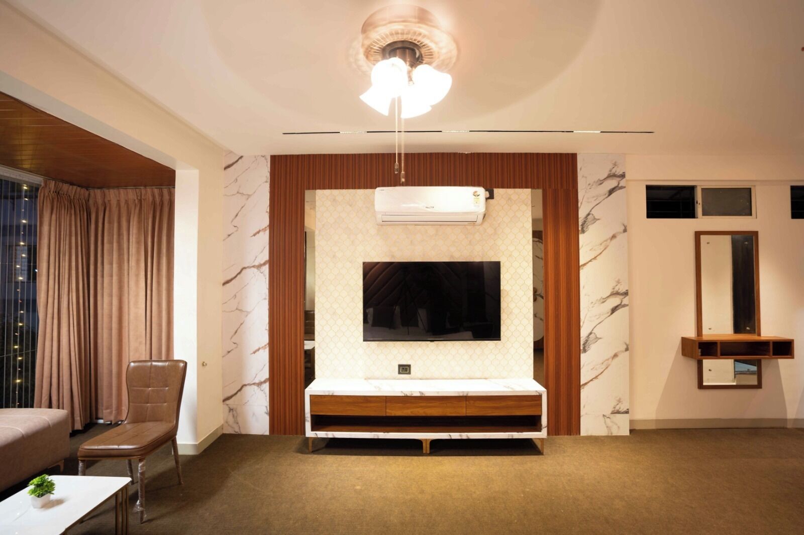 โต๊ะทำงาน, Wi-Fi ฟรี