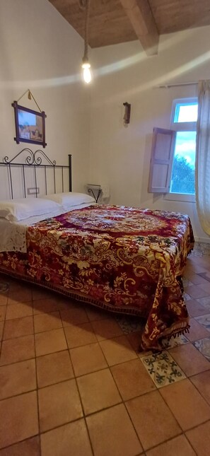1 bedroom, WiFi, bed sheets - Grandpa Michele's House, Minori - Amalfi Coast- A Paradise in the countryside (Campania)