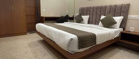 Executive Double Room | Free WiFi