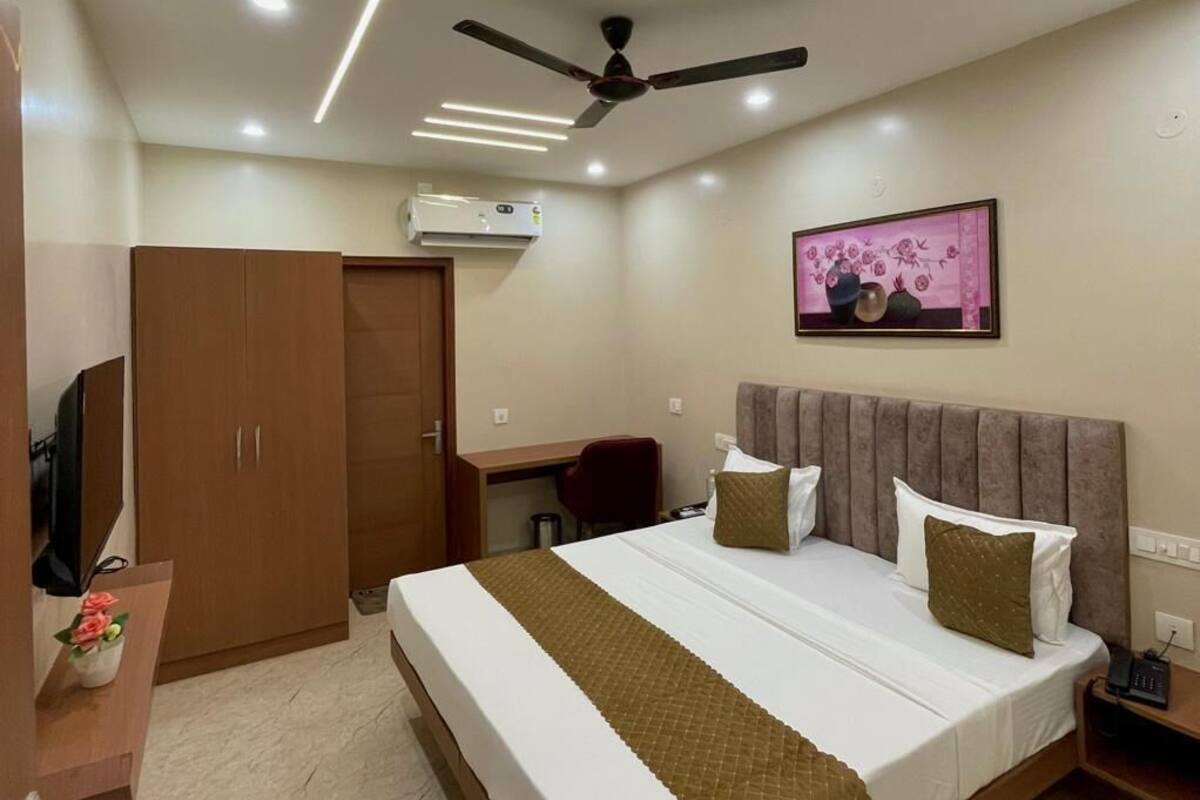 Executive Double Room | Free WiFi