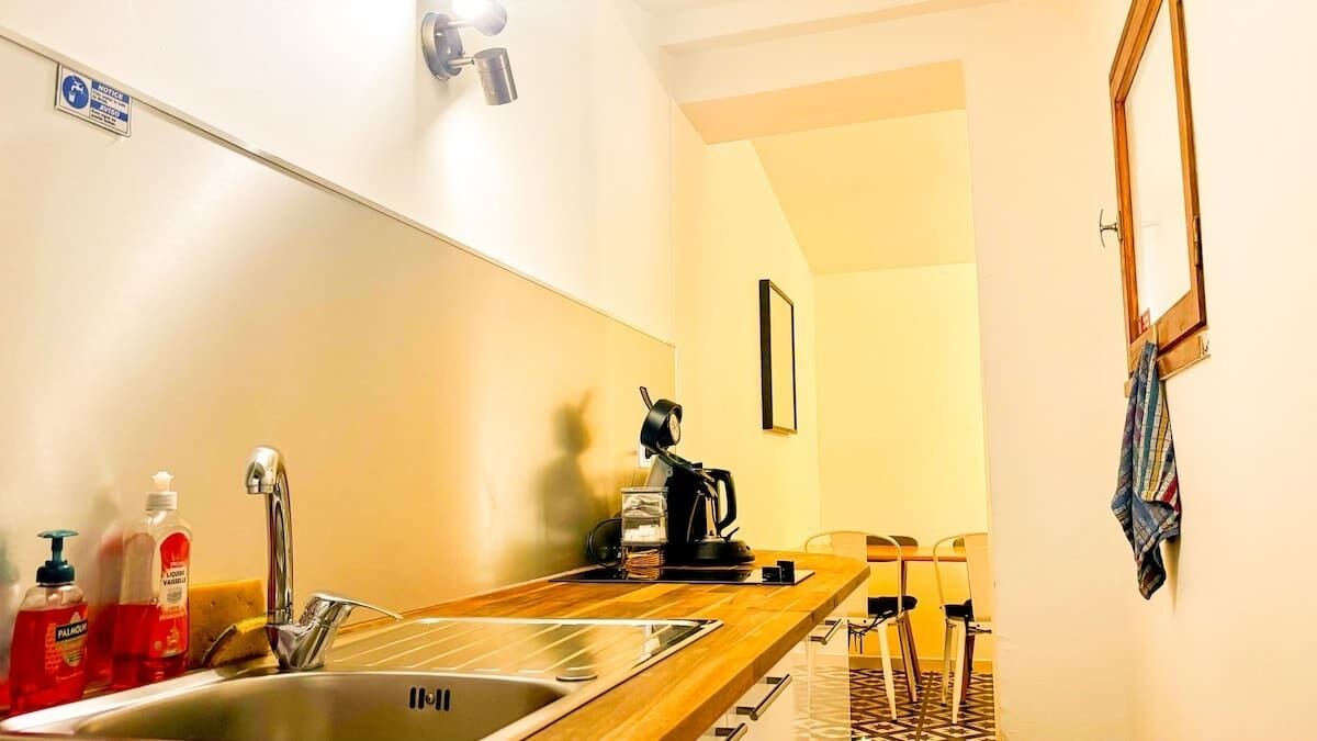 Fridge, microwave, coffee/tea maker, toaster