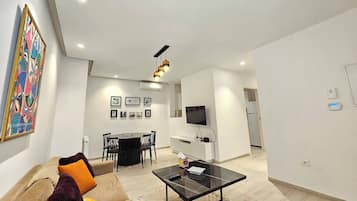 Apartment, 2 Bedrooms, Accessible | Living room