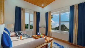 Classic Suite, Hill View