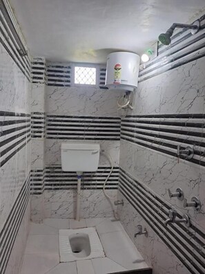 Bathroom - Shree krishna hotel  (Udaipur)