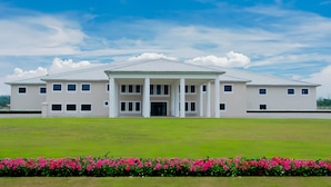 Garden view - Royal Ambassador Hotel (Harbel)