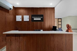 House | Reception - Townhouse Kurnool Bus Terminal (Kurnool)