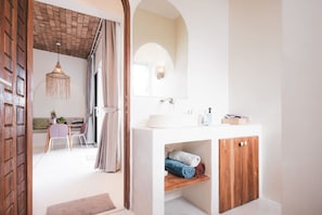 Interior - Charming 2-BR Seaside Haven (Ko Pha-ngan)