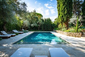 Ulkouima-allas, lämmitetty uima-allas