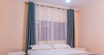 3 bedroom Apartment - With Free Hire Car