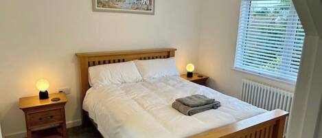 4 dormitoris, planxa i posts de planxar, wifi i roba de llit