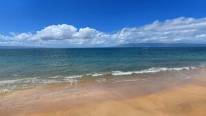 Beach - Island Style OceanFront 2BD Wonderful Views -Hololani A701 (Lahaina)