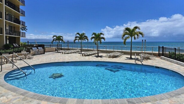 Pool - Island Style OceanFront 2BD Wonderful Views -Hololani A701 (Lahaina)