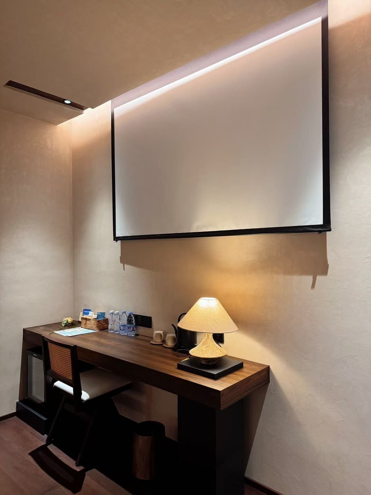 高级双床房, 无烟房 | 办公桌、遮光窗帘、熨斗/熨板、免费 WiFi