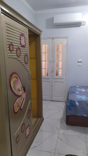 WiFi - 3-bedroom apartment in the city centre of Beni Suef Governorate with AC (New Bani Suef)