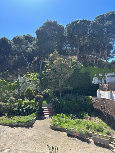 Large house with swimming pool in the center of Tudela