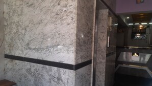 Front of property - Hotel Royal Comfort (Bengaluru)