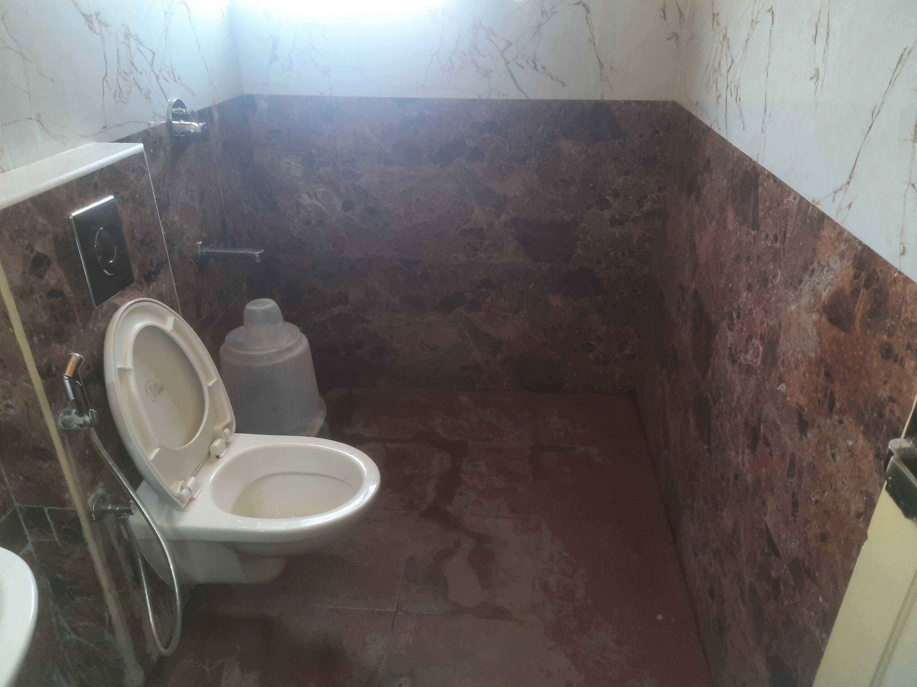 Double Room | Bathroom | Shower, towels, soap, shampoo