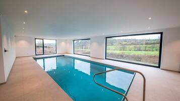 Villa | Pool | Indoor pool, outdoor pool