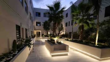 Apartment, 2 Bedrooms, Accessible, Smoking | Terrace/patio