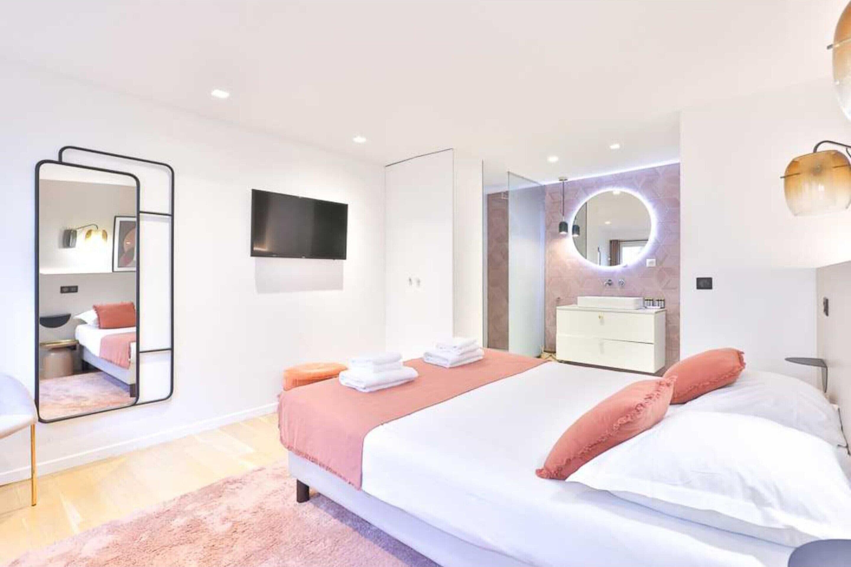 Leilighet | 3 soverom, skrivebord for bærbar PC, strykejern/-brett og sengetøy