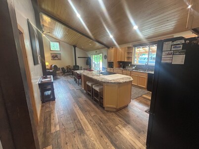 “We Fish Cabin” on Prince of Whales Island: Fishing,Hunting and Exploring