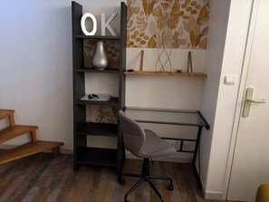 Interior - Charming Bordeaux Apartment: Heart of the City (Bordeaux)