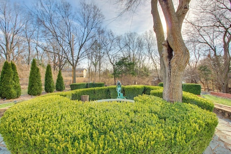 Casa (5 Bedrooms) | Interior. 2 Mi to KU Campus: Group Getaway w/ Patio & Garden