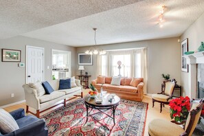 House (5 Bedrooms) | Interior - 2 Mi to KU Campus: Group Getaway w/ Patio & Garden (Lawrence)