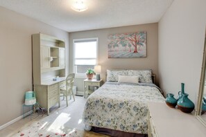 House (5 Bedrooms) | Interior - 2 Mi to KU Campus: Group Getaway w/ Patio & Garden (Lawrence)