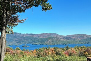 Interior - 2 Mins to Lake Park, Beach & Town! Cozy Cottage (Bolton Landing)