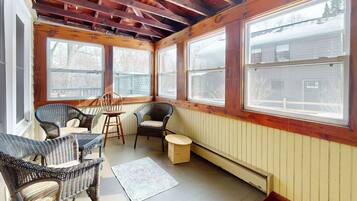 Rumah (2 Bedrooms) | Interior