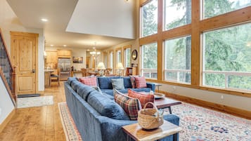 House (6 Bedrooms) | Interior