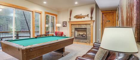 House (6 Bedrooms) | Interior