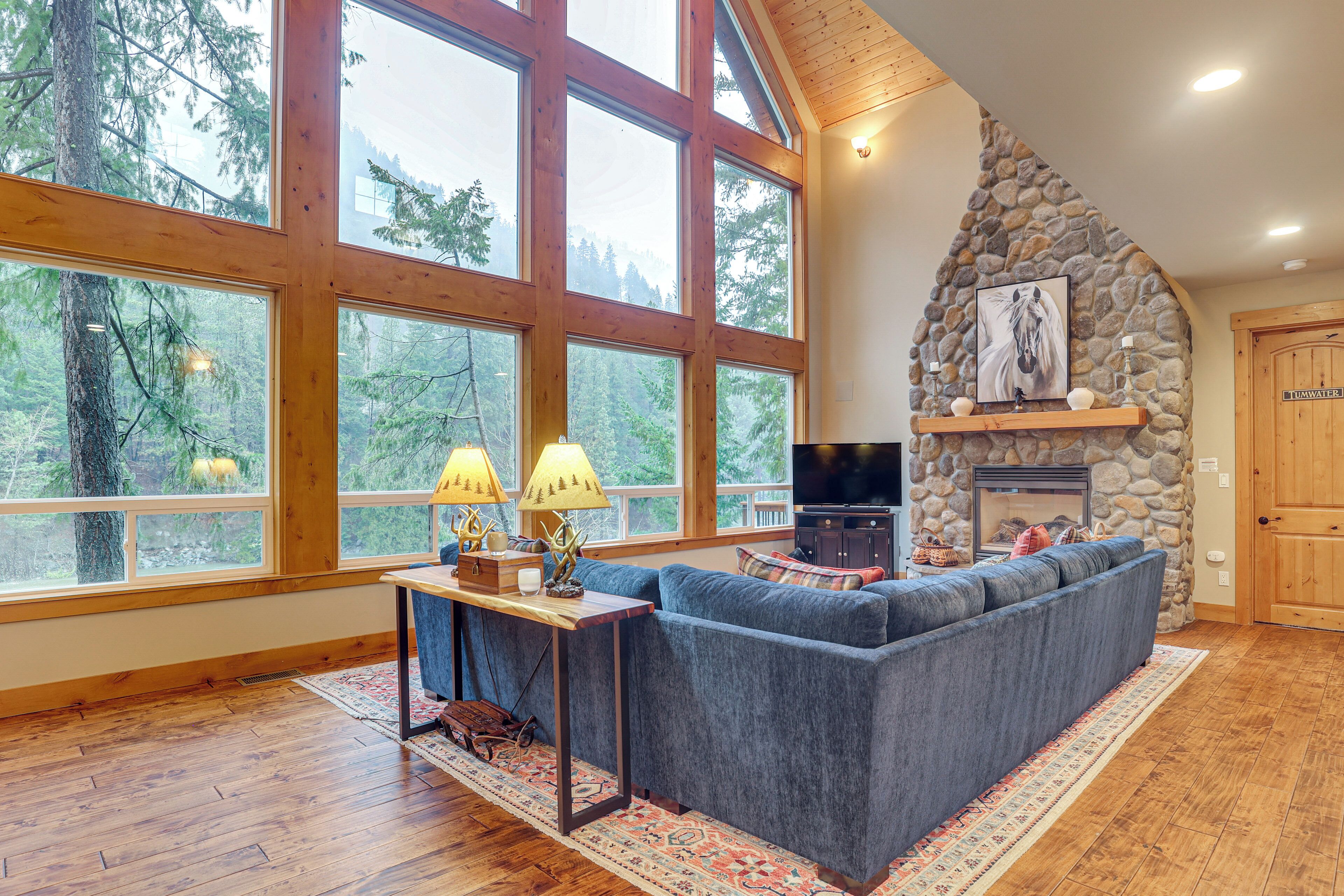 House (6 Bedrooms) | Interior