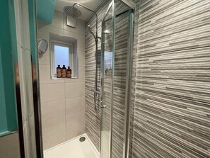 Hair dryer, towels - Tranquil Glossop Retreat - Pets Welcome (Glossop)