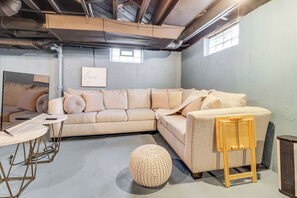 Interior - Extended Stay in Metro Detroit: Home w/ Yard! (Inkster)