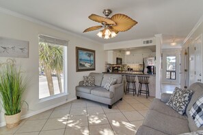 Interior - Absolute Best Location! Heart of Gulf Shores Condo (Gulf Shores)