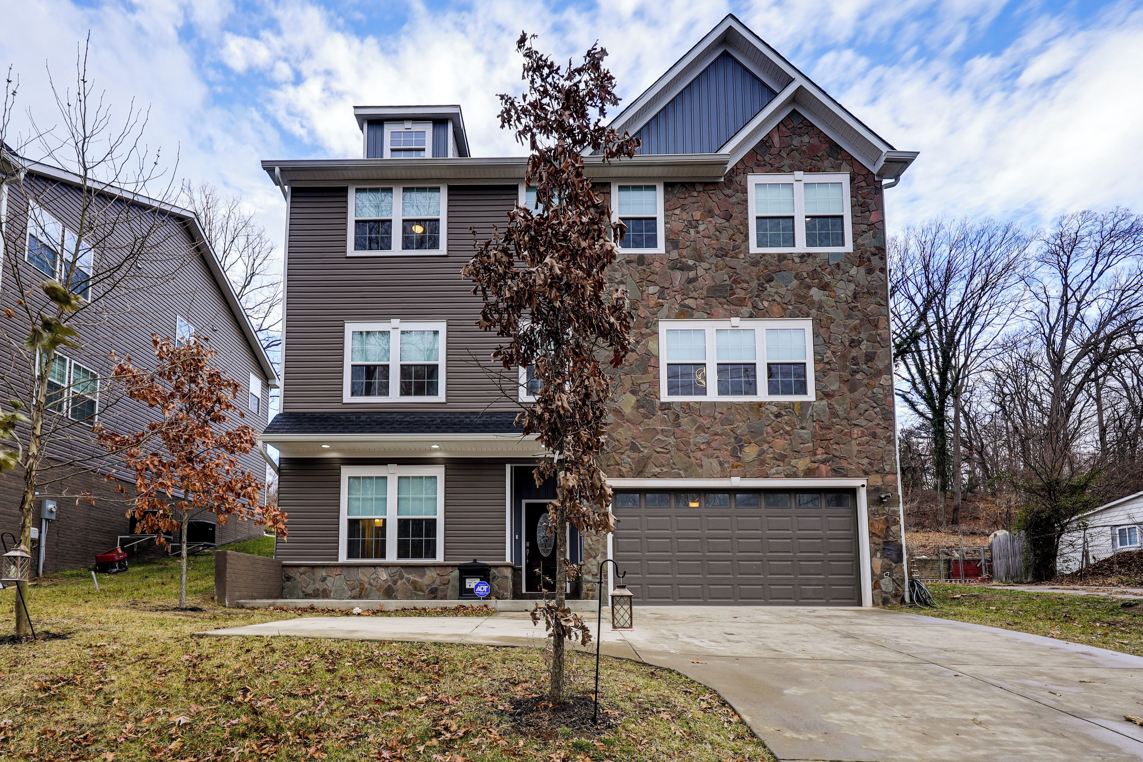 Rumah (5 Bedrooms) | Interior