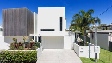 Apartment | Reception