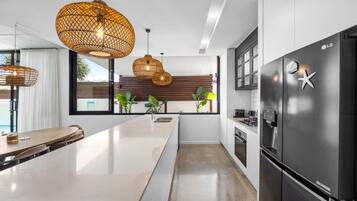 Apartment | Private kitchen | Cookware/dishes/utensils