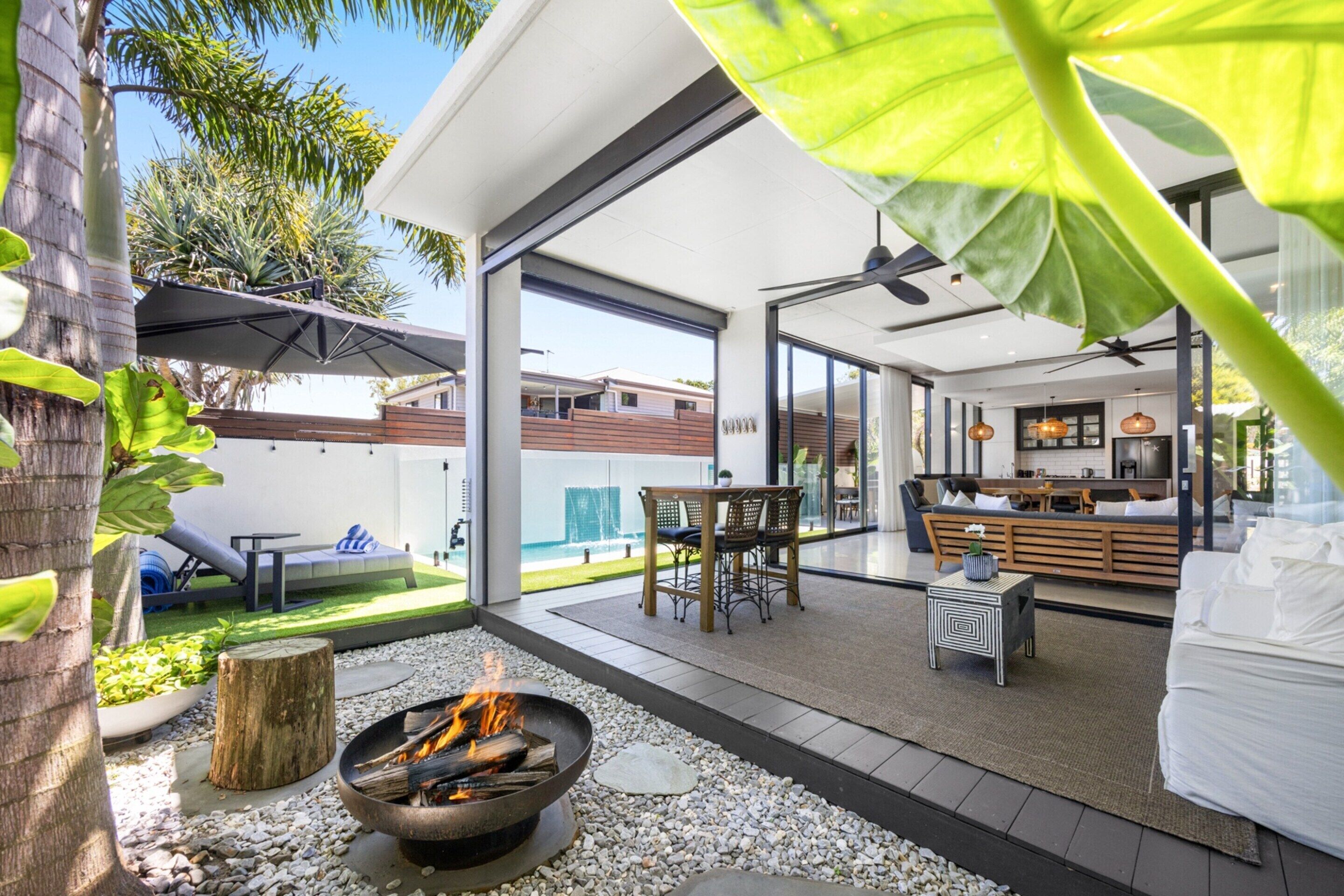 Apartment | Outdoor dining