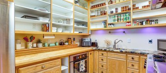 Country Comfort! Spacious Family Home By Red Bluff