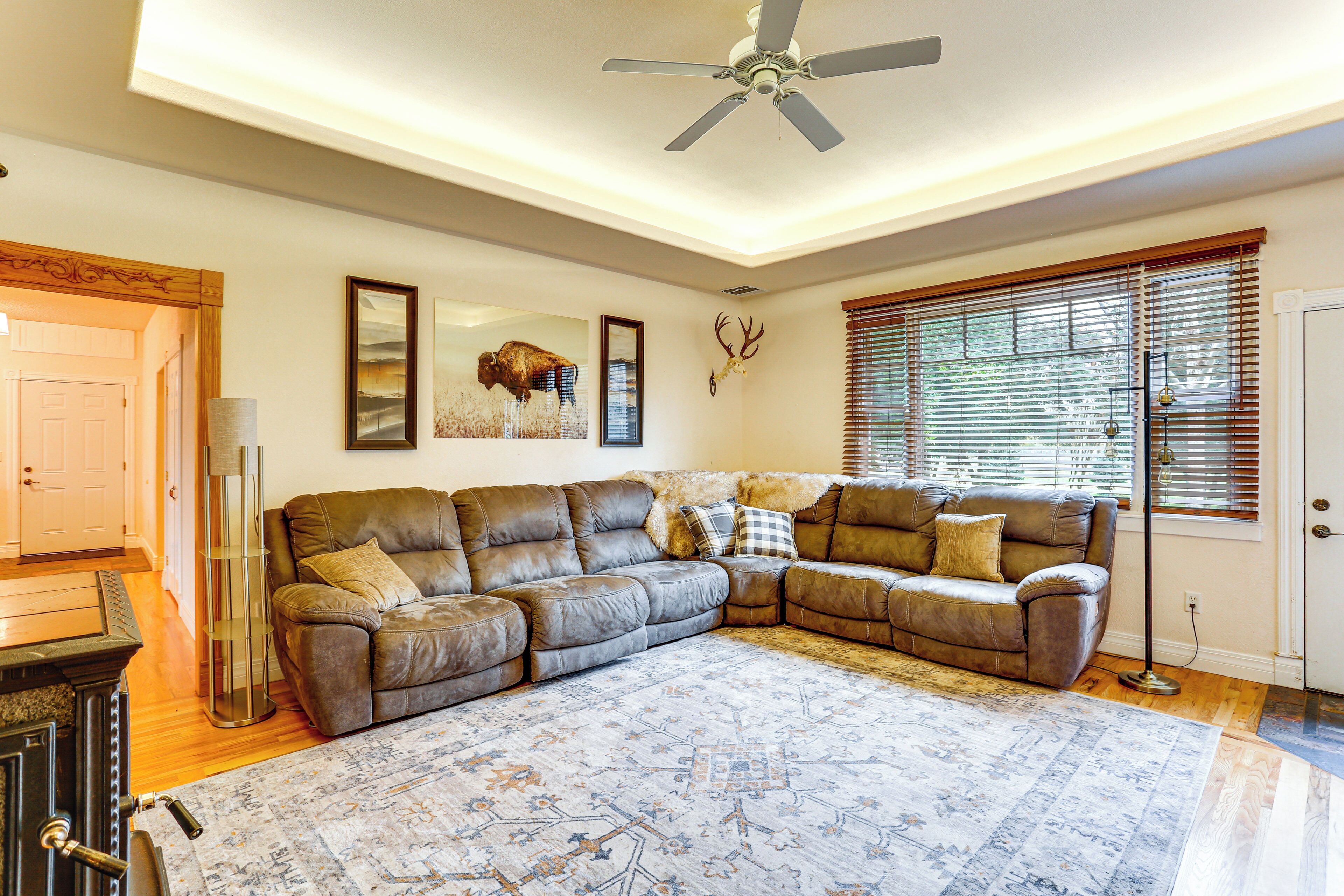 House (3 Bedrooms) | Interior