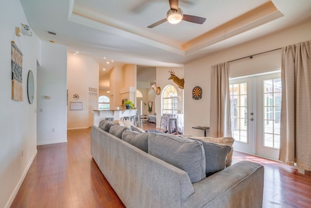 Interior. 4 Mi to Dtwn Inverness: Pet-friendly Family Home