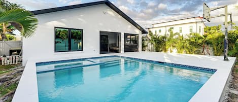 Casa (4 Bedrooms) | Vista frontal de la propiedad