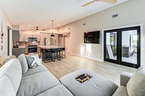 House (4 Bedrooms) | Interior - 1 Mi to Beach! Modern Tropical Retreat in Naples (Naples)