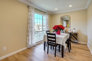 House (4 Bedrooms) | Interior - Easy SF Access! Spacious Family Home w/ Yard (Daly City)