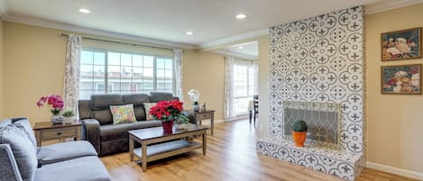 House (4 Bedrooms) | Interior